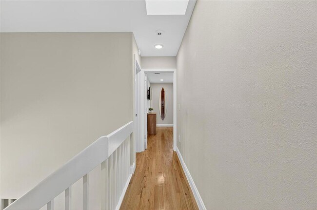 Building Photo - 160 Marina Del Rey Ct