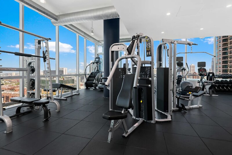 Building Photo - 183 W Kinzie St