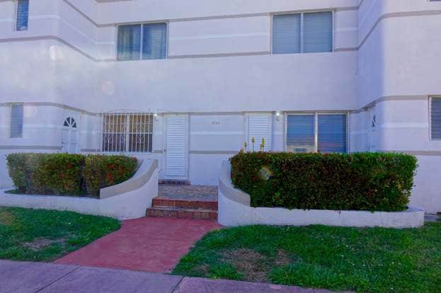 Building Photo - 2444 Flamingo Pl