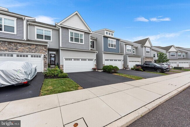 Building Photo - 342 Ridgewood Dr