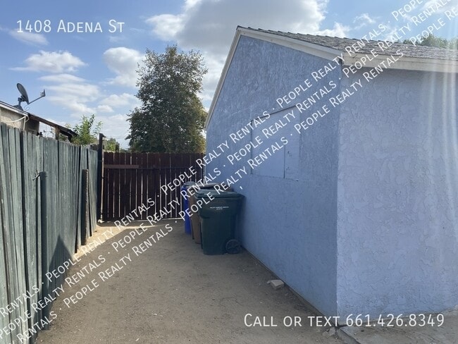 Building Photo - 1408 Adena St