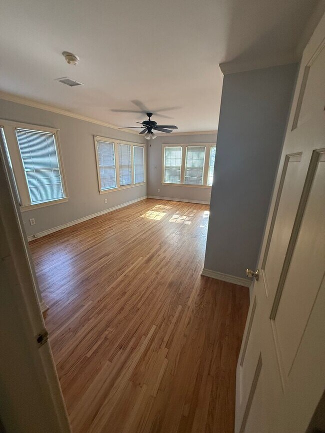 Building Photo - Better Photos Coming Soon! Charming Midtown Retreat with Office/Extra Bedroom, Hardwood Floors an...