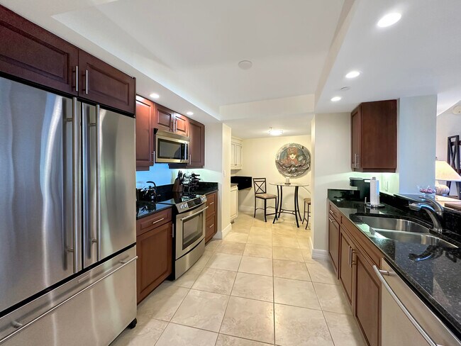 Building Photo - 3000 N Ocean Dr
