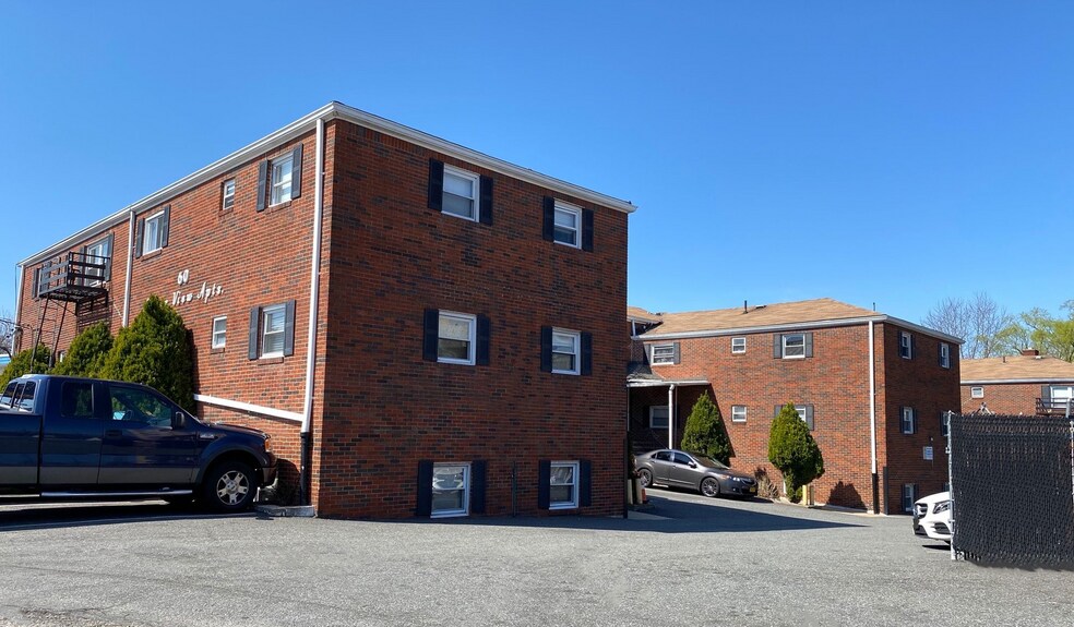 Primary Photo - River View Apartments
