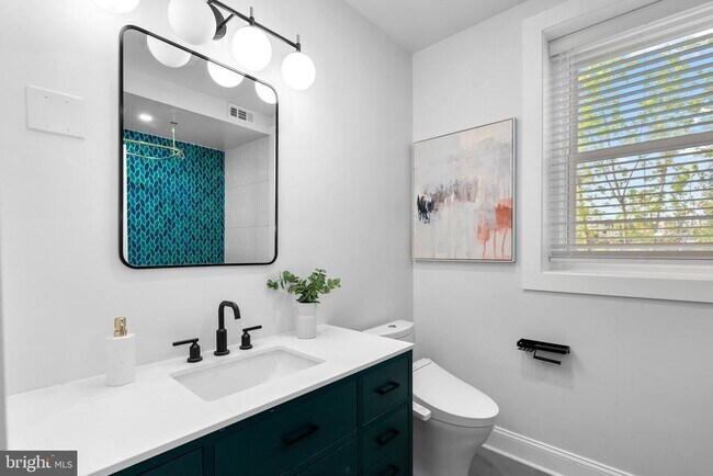 Building Photo - 1616 Kilbourne Pl NW