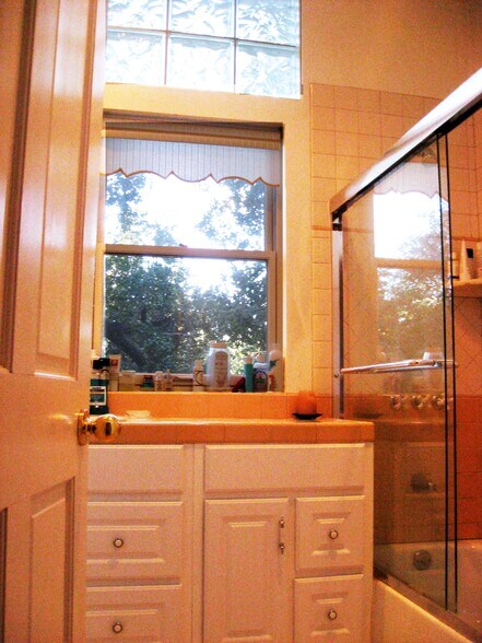 Building Photo - 21980 Alta Dr