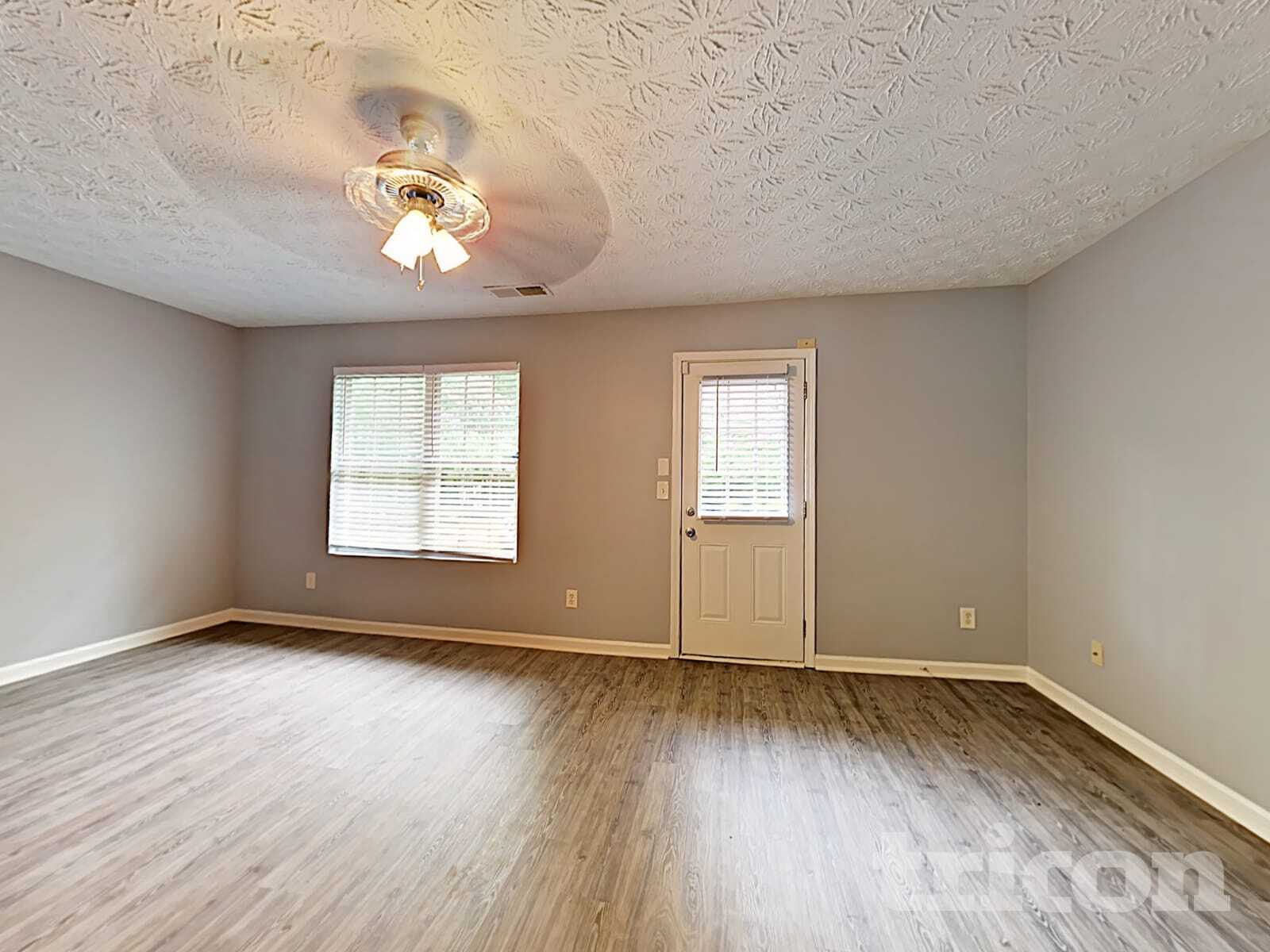 Building Photo - 418 Whippet St