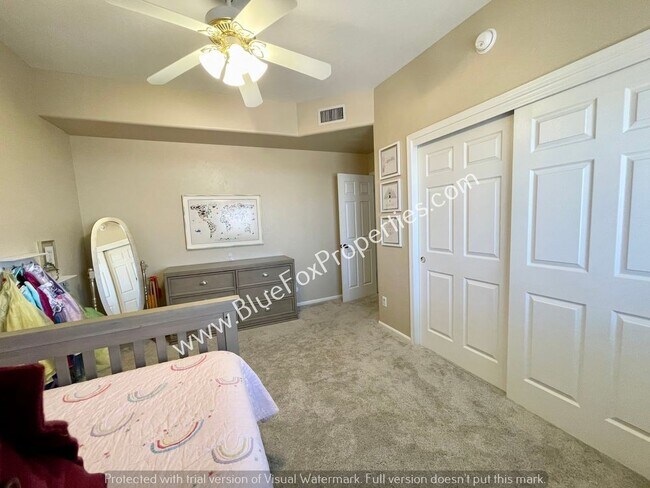 Building Photo - 5449 N Cres Ridge Dr