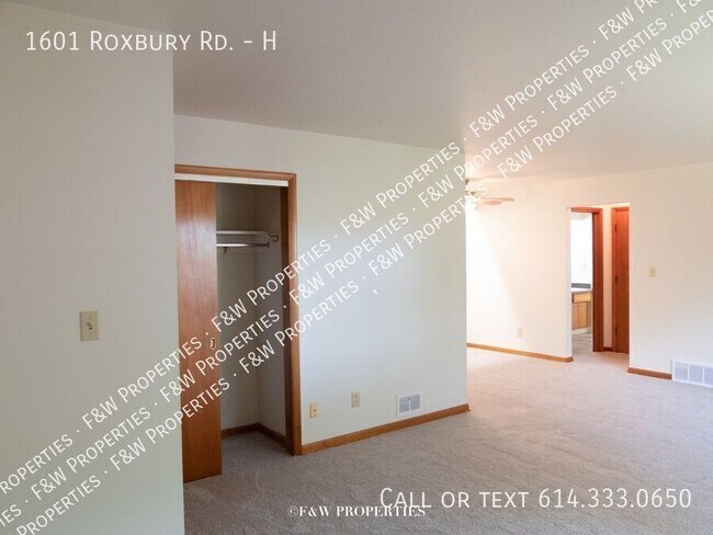 Building Photo - 1601 Roxbury Rd