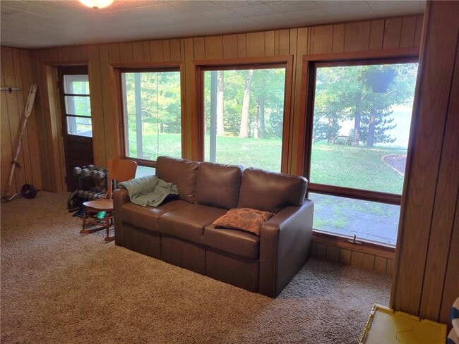 Building Photo - 13643 E Shore Ln SW