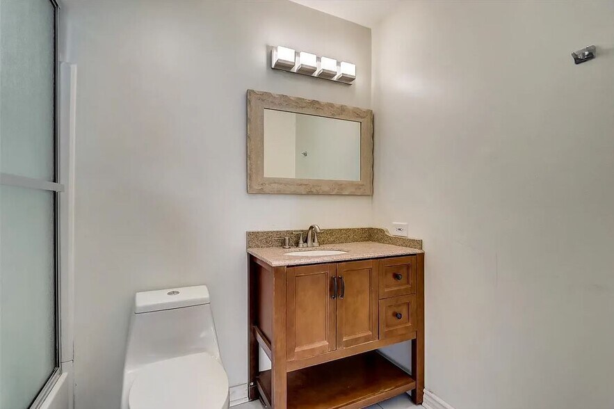 Bathroom 2 - 3333 Bromley Ln