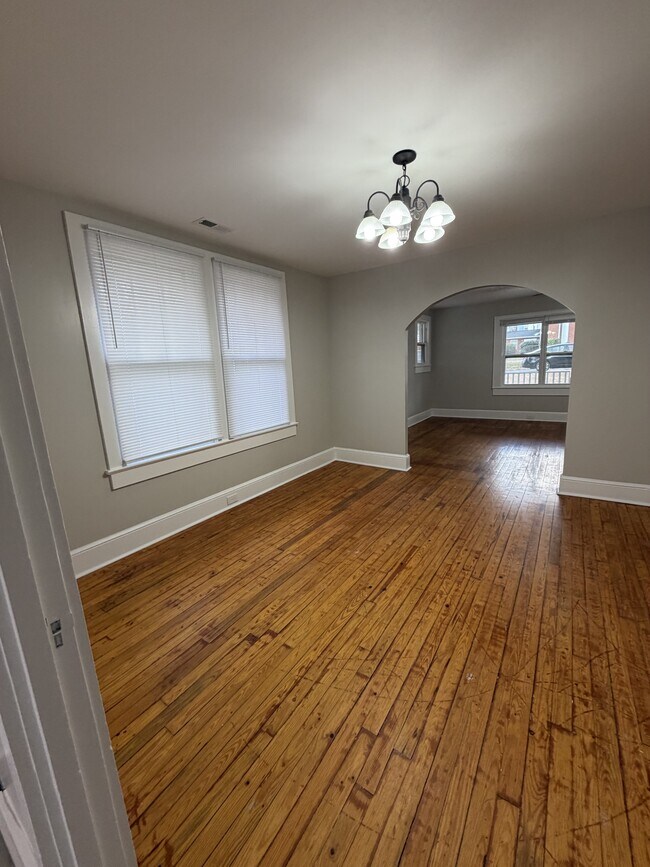 Building Photo - 708 Buick Ave