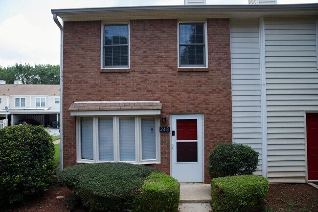Building Photo - 248 Mill Creek Pl