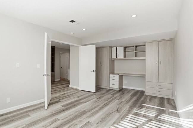 Building Photo - Renovated Los Gatos Townhome