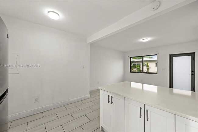 Building Photo - 2465 NW 35th St