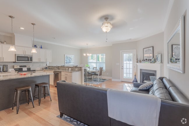 3BR,2.5BA,- 1550SF - Rubus Run Villas