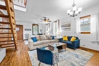 Building Photo - 912 Little Bay Ave