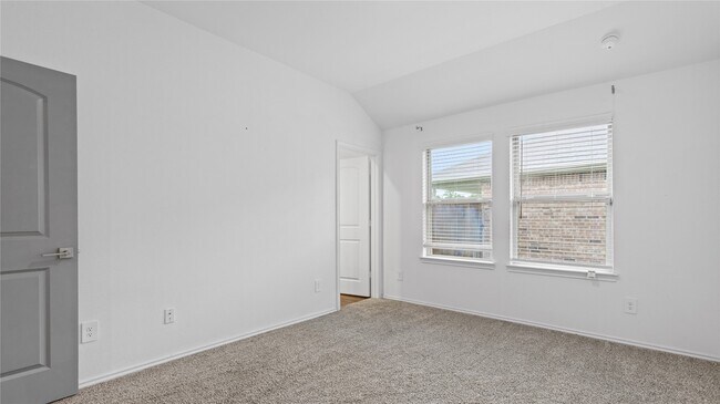 Building Photo - 2326 Spruce Clf Ln