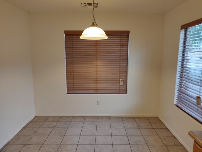 Building Photo - 3214 S 104th Ln