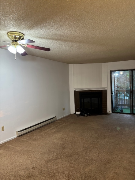 Building Photo - 14701 E Tennessee Dr
