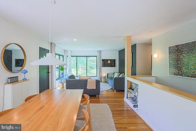 Building Photo - 5724 Greenspring Ave