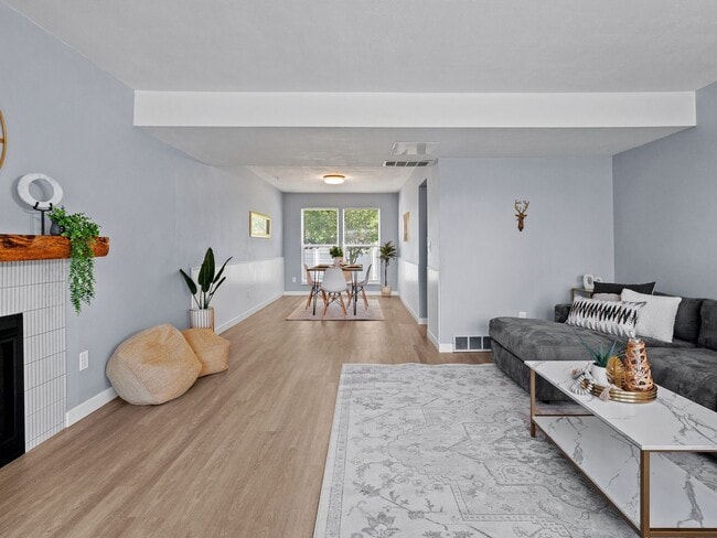 Building Photo - For Rent – Beautiful 4 Bedroom Home in Palisade