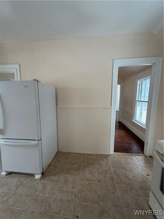 Building Photo - 291 E North St