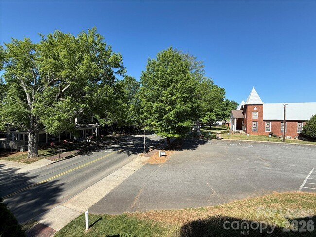 Building Photo - 21025 Catawba Ave