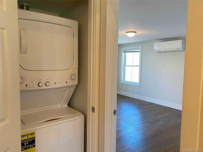 Building Photo - 230 NY-32 N