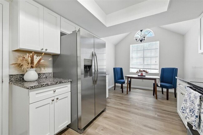 Building Photo - 3614 Pine Knot Dr