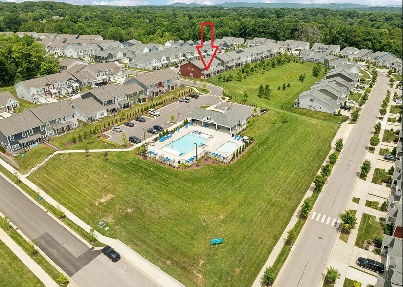 Building Photo - 2097 Orangery Dr