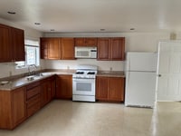 Building Photo - 128 Heywood St