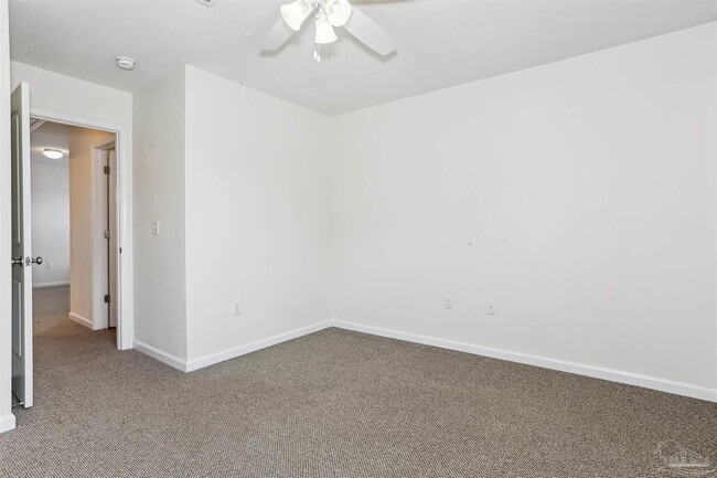 Building Photo - 499 Portside Dr