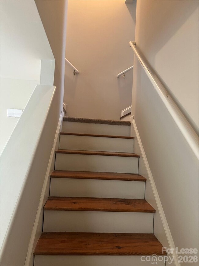 Building Photo - 1426 Peach Park Ln