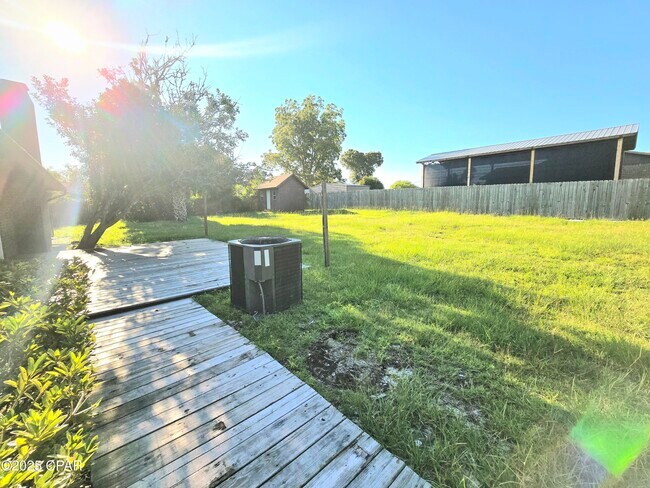 Building Photo - 7523 Chipewa St