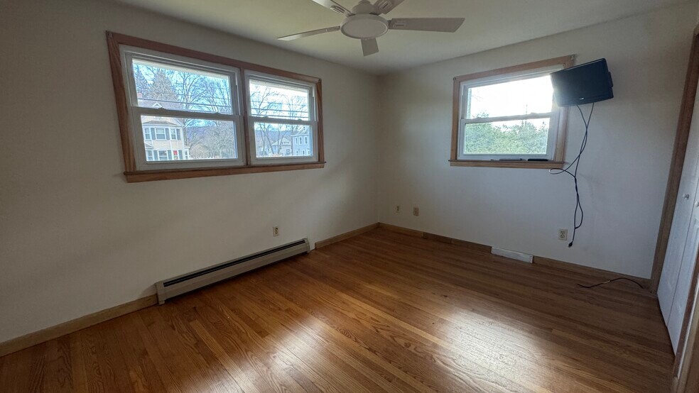 Building Photo - 2 Lawndale St