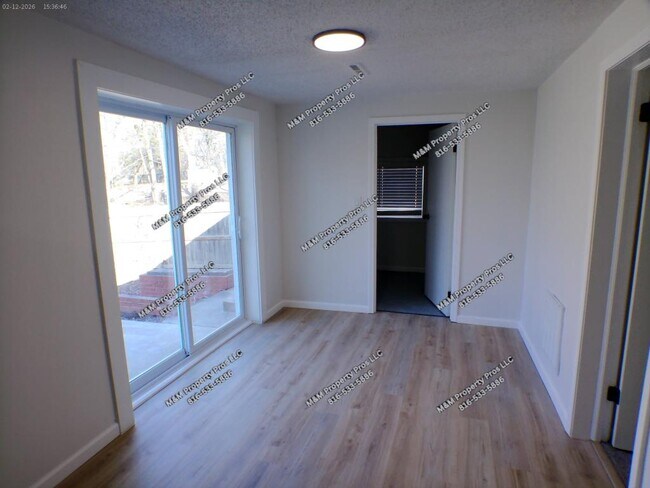 Building Photo - 8208 W 81st St