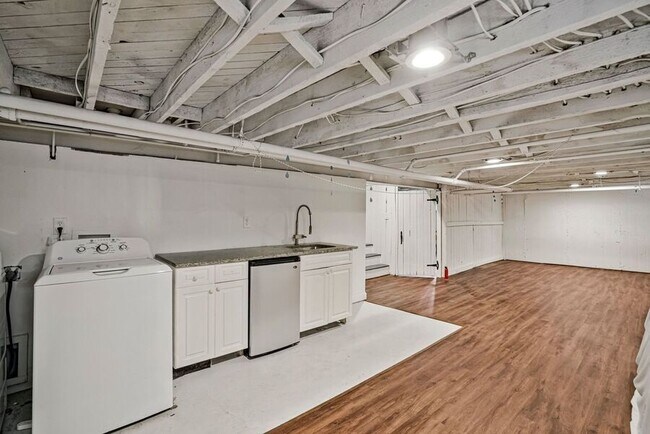 Building Photo - 5309 14th St NW