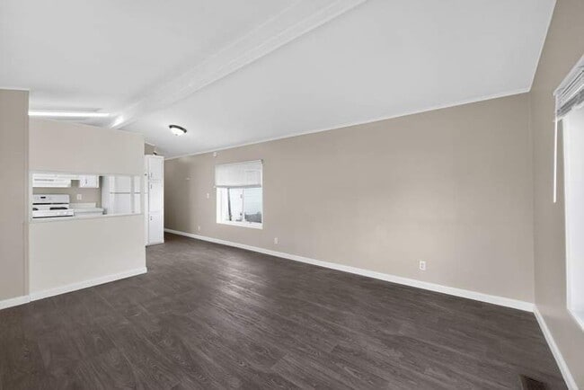 Building Photo - 157 1st Ave