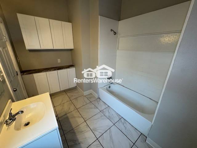 Building Photo - 615 Delmar St