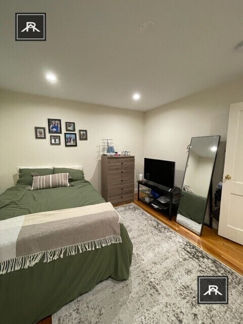 Building Photo - 32 Harvard Ave