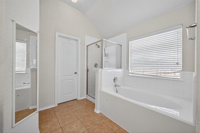 Building Photo - 21583 Rose Mill Dr
