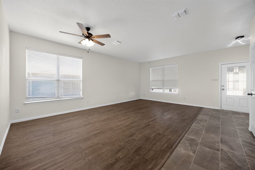 Building Photo - 1521 Stanford Dr