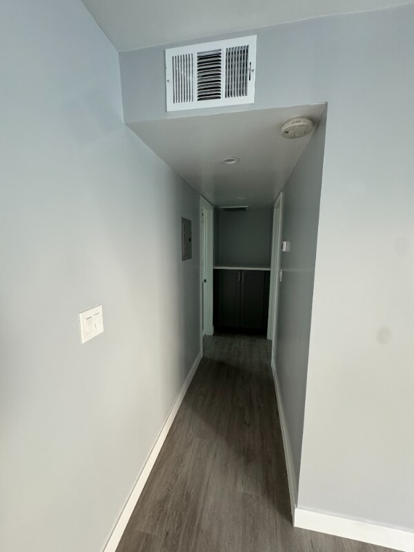 Building Photo - 3232 W 99th St