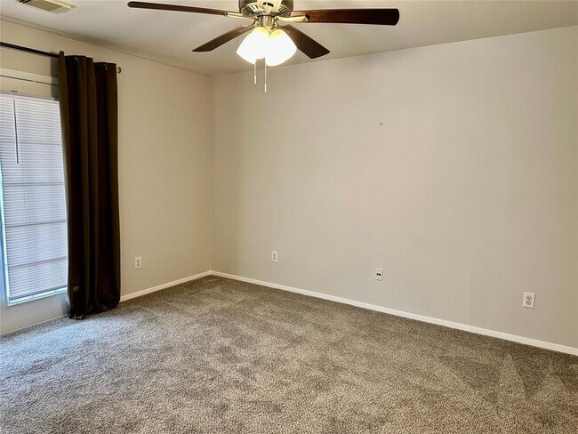 Building Photo - 3910 Mossy Pl Ln