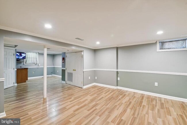 Building Photo - 1601 Thetford Rd