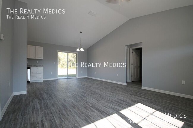 Building Photo - 2839 SW 165th Pl