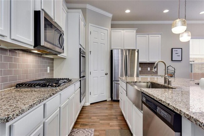 Building Photo - 3006 Rio Verde Dr