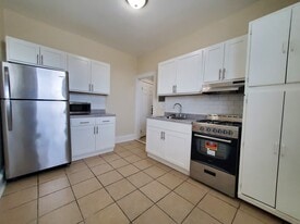 Building Photo - 57 Linden Ave