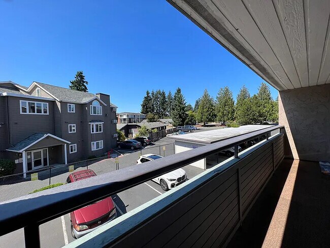 Building Photo - 1175 Harrington Pl NE